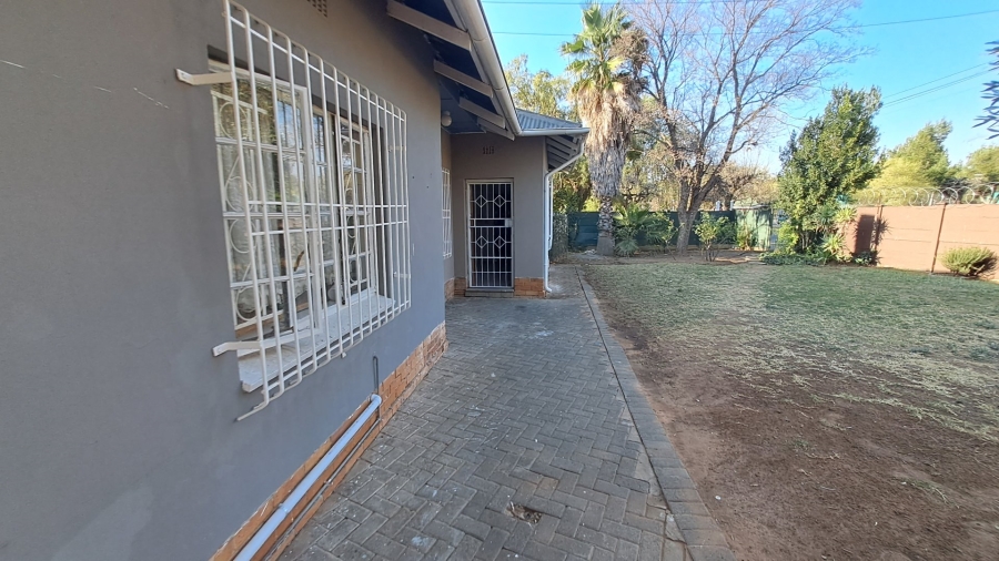 5 Bedroom Property for Sale in Park West Free State